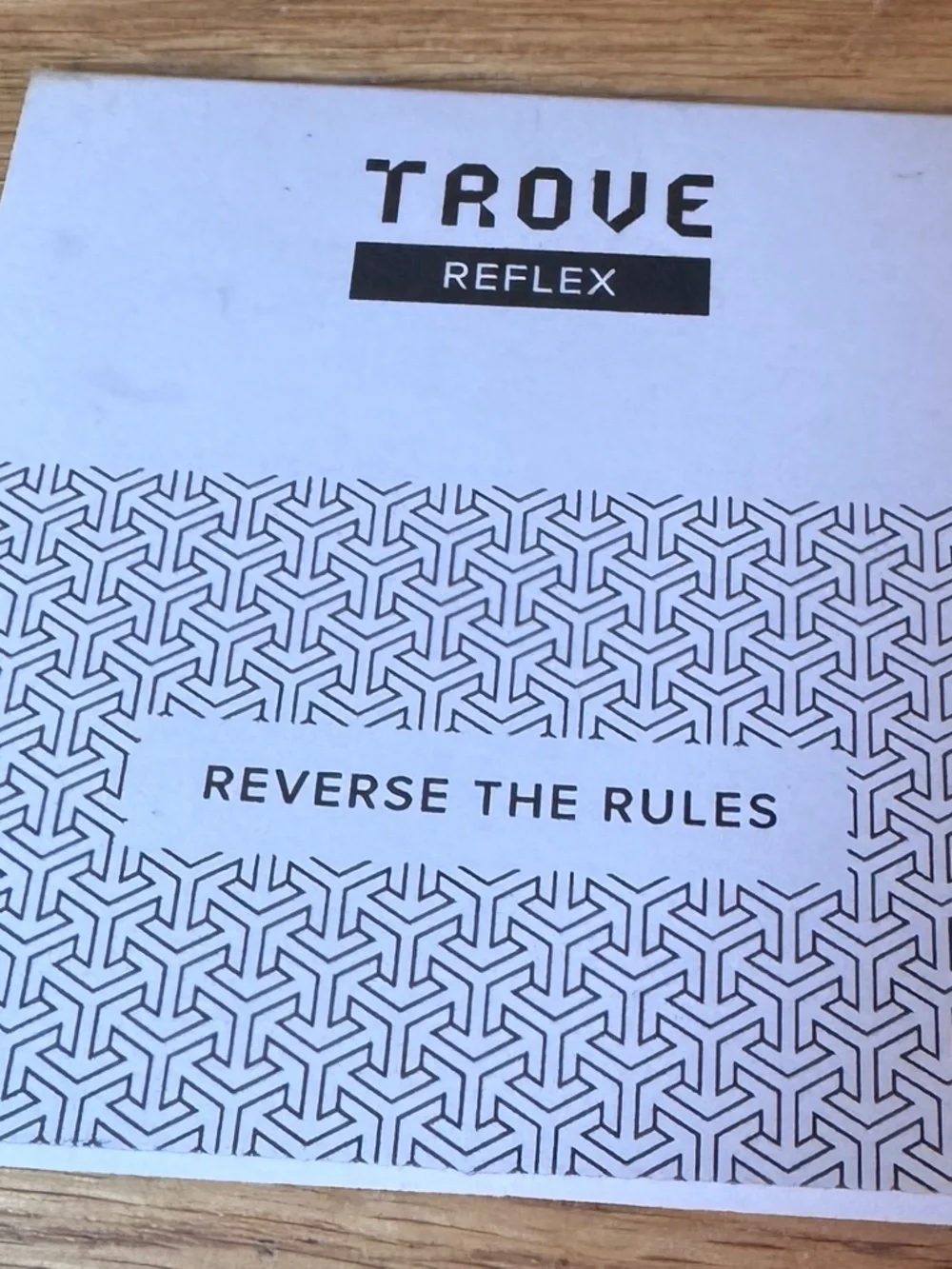 New Damaged Trove Reflex Collection Orange Wallet Holder Reverse The Rules